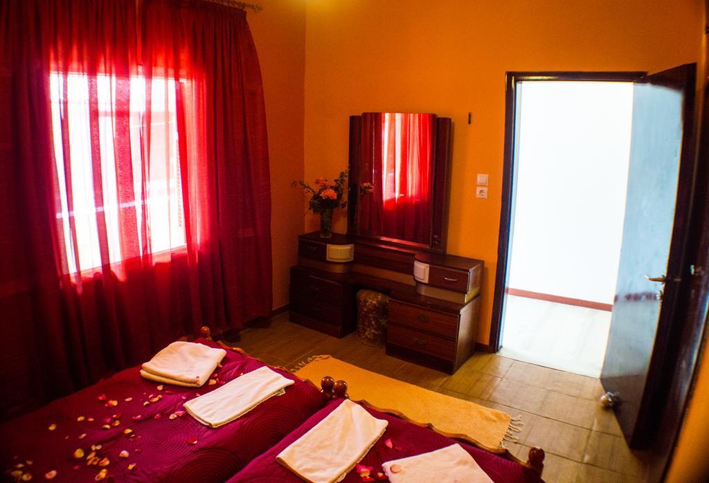 Agathi Beach House Agios Gordios  Habitación foto